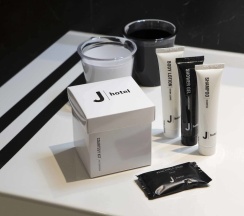 Двухместный номер Deluxe двуспальная кровать в J Hotel