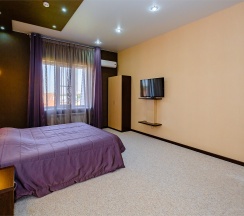 Люкс двухкомнатный с балконом в Avangard Hotel