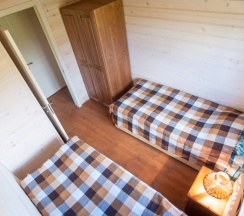 Четырёхместный дом Сельский с видом на озеро в Глэмпинг на озере Сиг