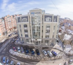 Апартаменты Superior c 1 комнатой с балконом и с видом на город в Апартаменты На Правды 25
