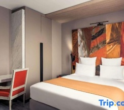 Двухместный номер Superior с балконом двуспальная кровать в Mercure Paris Alesia
