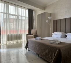 Двухместный номер с 1 кроватью или 2 отдельными кроватями и балконом в Жемчужина Черного моря