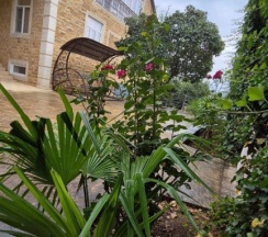 Коттедж с 5 комнатами с балконом и с красивым видом из окна в Коттеджи на Рублевке