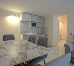 Двухместные апартаменты 2 с видом на внутреннюю территорию (во двор) двуспальная кровать в Exclusive Hotel&Apartments