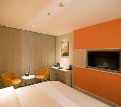 Номер Classic в Beijing Saga Hotel
