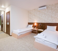 Номер комфорт с 2 односпальными кроватями (с завтраком) в Nreef