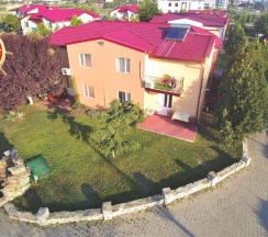 Двухместный номер Standard с балконом двуспальная кровать в Club de Vacanta Corabia Piratilor