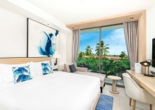 Двухместный номер Guest с балконом двуспальная кровать в Hilton Garden Inn Phuket Bang Tao