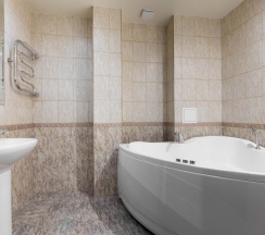 Двухместные апартаменты с 3 комнатами с балконом и с видом на море двуспальная кровать в Дом Москвы