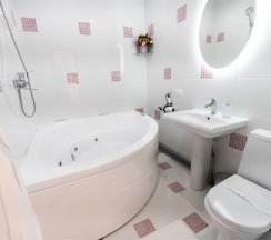 Полулюкс с гидромассажной ванной в Мёд