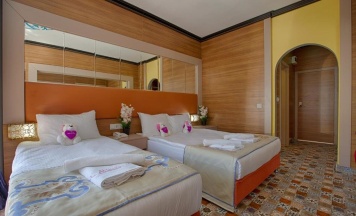 Двухместный семейный номер двуспальная кровать в Club Hotel Anjeliq