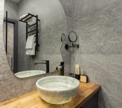 Апартамент 15 - Просторный двухуровневый лофт  с панорамными видами на Москву (с ванной) в Ap-in aparts