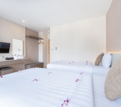 Двухместный номер Deluxe с балконом 2 отдельные кровати в La Vista Patong Hotel