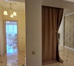 Семейные апартаменты с балконом в Апартаменты VIP квартиры на Московской by Sutki26