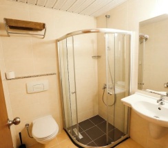 Трёхместный номер Standard с красивым видом из окна в The Tower Hotel