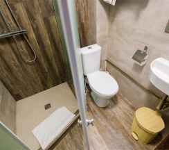 Джуниор Сюит в Крестовая падь