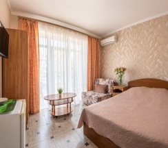 3-х мест стандарт с балконом в Ольга
