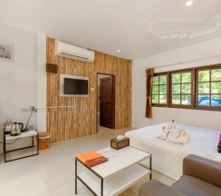 Семейный люкс в Club Bamboo Boutique Patong Beach Resort