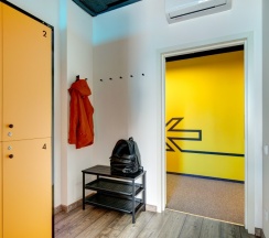 Кровать в 4-х местном общем номере в Roomy Hostel