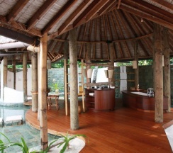 Люкс With Pool Crusoe с 3 комнатами в Soneva Fushi