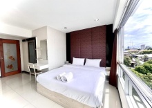 Апартаменты Standard в Modern Unit at Lumpini,Sathon by Sabai