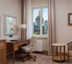 Супериор с видом на город в Lotte hotel St.Petersburg
