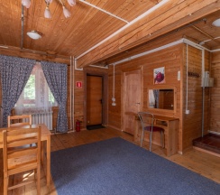 Двухместный коттедж Крестьянский двуспальная кровать в Ателика Улиткино