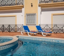 Апартаменты в 54 New Town Pool Garage near Beach
