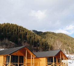 Пятиместный коттедж в  Изумруд