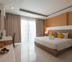 Двухместный номер Club Executive с видом на море двуспальная кровать в Chanalai Hillside Resort, Karon Beach