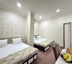Четырёхместный номер Standard с видом на город в Отель İstanbul Gold Hotel