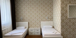 Губкинский: Отель Север