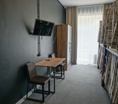 Общий 6-ти местный номер с балконом. №5 в Динамо