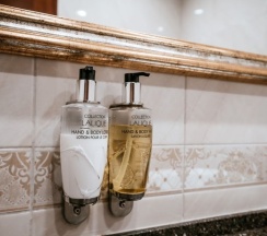 Номер Джуниор Сюит в Ring Premier Hotel