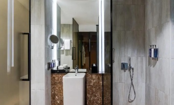 Двухместный номер Premium с красивым видом из окна двуспальная кровать в Voco Monaco Dubai