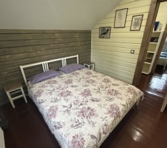 Коттедж Дуплекс с красивым видом из окна в Брусничный коттедж