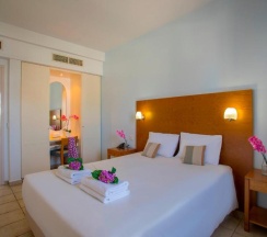 Люкс с 2 комнатами в Louis Althea Beach Hotel