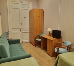 В3 Трёхместный эконом с общими удобствами в Новые Комнаты