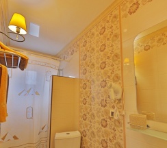 Трёхместный номер без балкона в Лорис