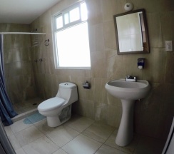 Двухместный номер Standard с видом на город двуспальная кровать в Hostal Cervatos