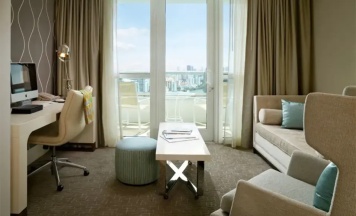 Двухместный полулюкс Tresor (двуспальная кровать) в Fontainebleau Miami Beach