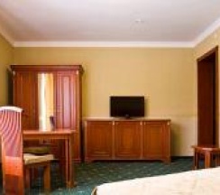 Номер стандарт с 1 двуспальной кроватью в Атис