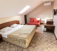 Мансардный семейный без балкона в Karap palace hotel