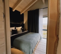 Лодж 4 с бесплатной сауной + Безлимитное посещение ЕлятыПарка в ЕлятыЛодж