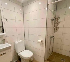 Четырёхместный коттедж с красивым видом из окна в Аврора Country House