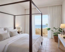 Бунгало семейное с видом на залив в Grecotel Marine Palace & Aqua Park