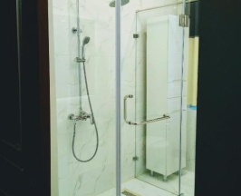 Двухместный люкс двуспальная кровать в Ambassador hotel Almaty