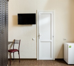 Трехместный номер с собственной ванной комнатой без окна в Guest house city center