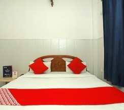 Двухместный номер Standard двуспальная кровать в OYO 14185 Laxmi Yellow Guest House