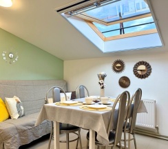 Апартаменты №10 "Люкс" на мансардном этаже в Саквояж